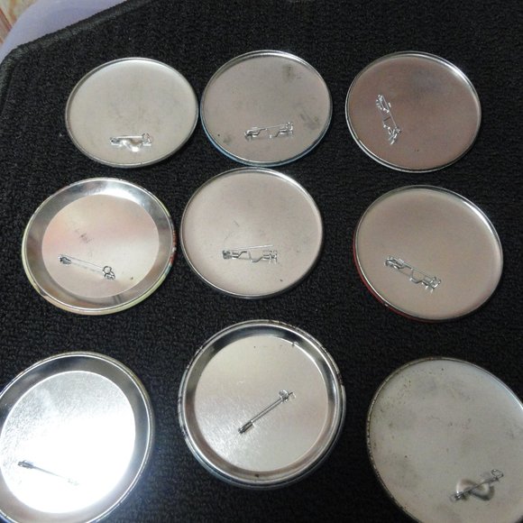 Lionel Railroaders Club Graphic Train pin back Pins, Train collecter~EUC~9pc - Picture 4 of 4